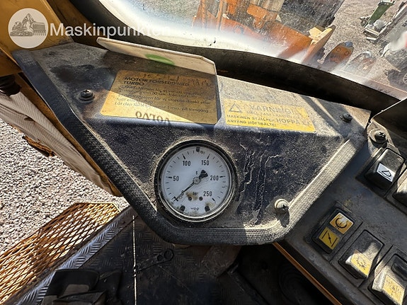 Volvo Bm L90 Hjullastare 24 of 27