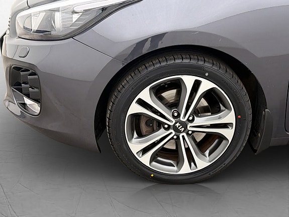 Kia Ceed 10 of 28