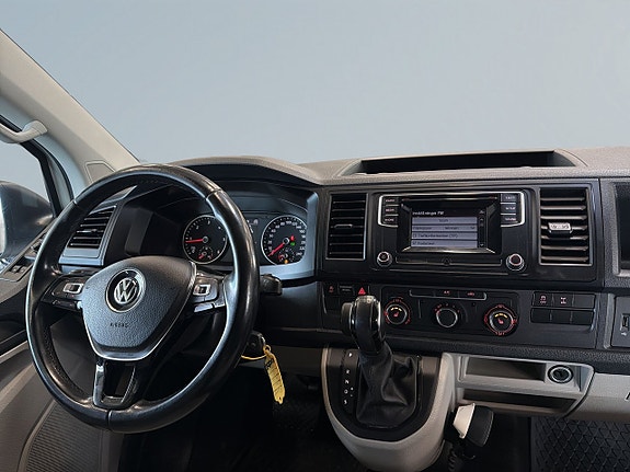 Volkswagen Transporter 12 of 20