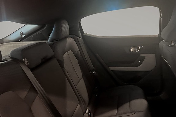 Polestar 2 8 of 13