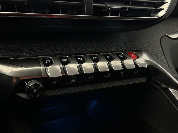 Peugeot 3008 12 of 13