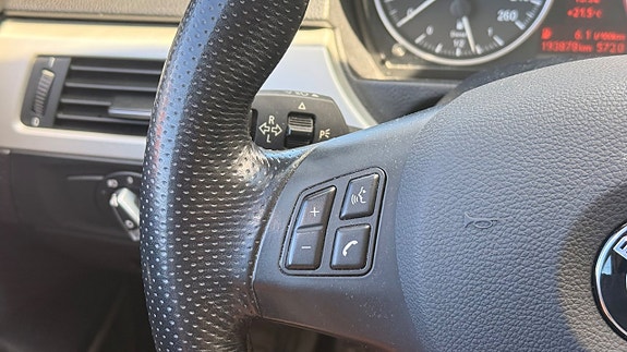 BMW 320d 13 of 28