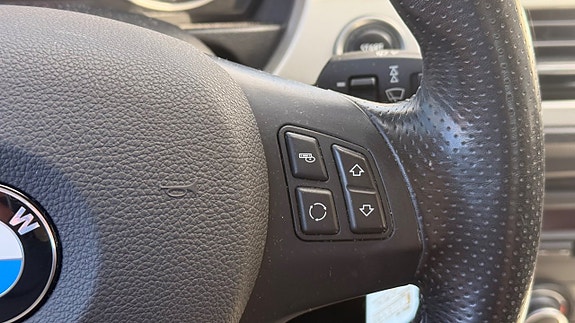 BMW 320d 14 of 28