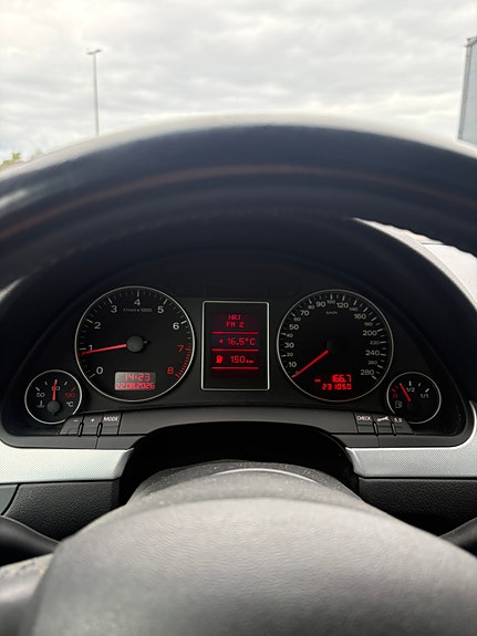 Audi A4 4 of 5
