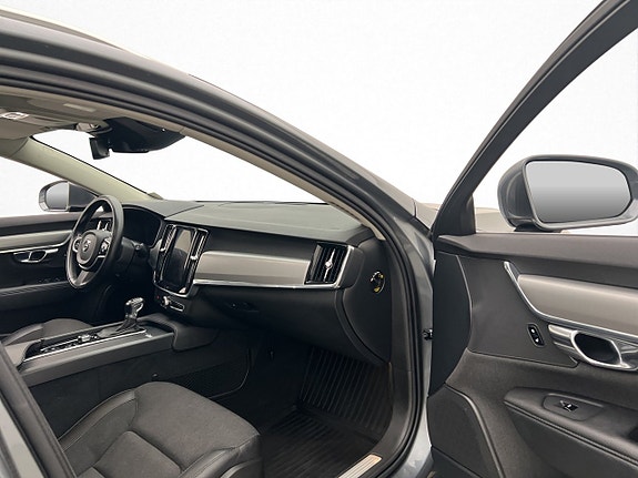 Volvo V90 15 of 30