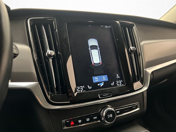 Volvo V90 26 of 30