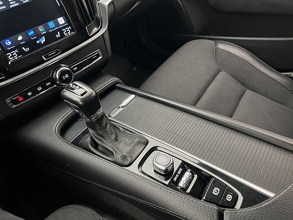 Volvo V90 28 of 30
