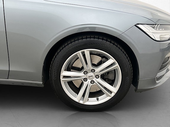 Volvo V90 10 of 30