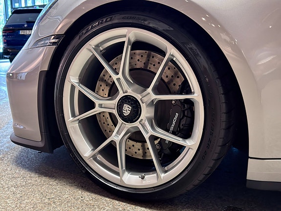 Porsche 911 GT3 14 of 30