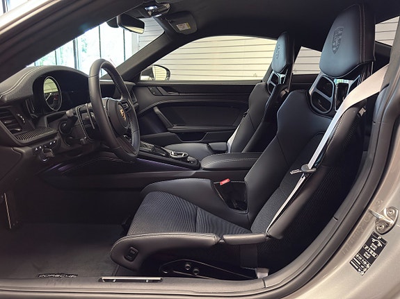 Porsche 911 GT3 19 of 30