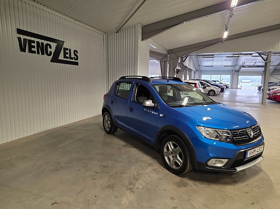 Dacia Sandero Stepway 2 of 10