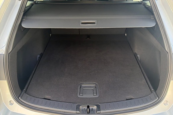 Toyota Corolla 10 of 15