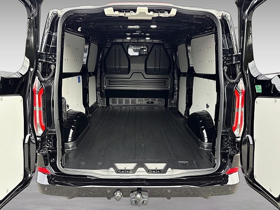 Ford E-Transit 15 of 20
