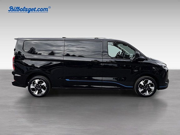 Ford E-Transit 8 of 20