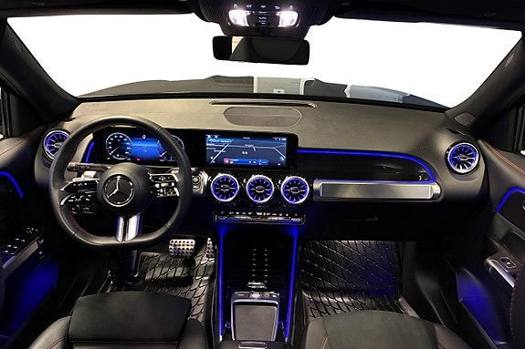 Mercedes-Benz GLB220 d 10 of 25
