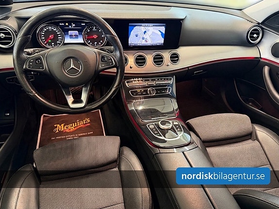 Mercedes-Benz E220 9 of 14