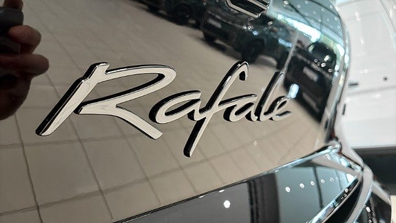 Renault Rafale 26 of 26