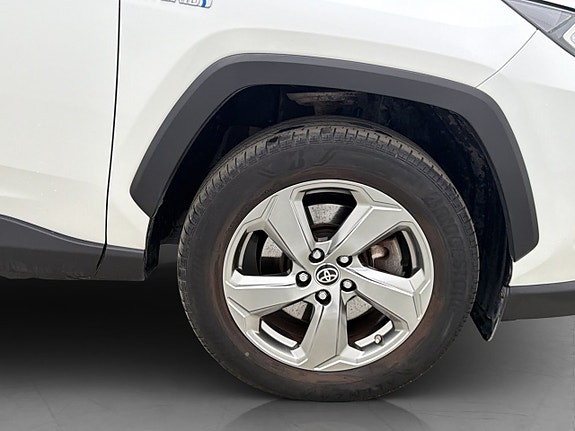Toyota RAV4 30 of 30