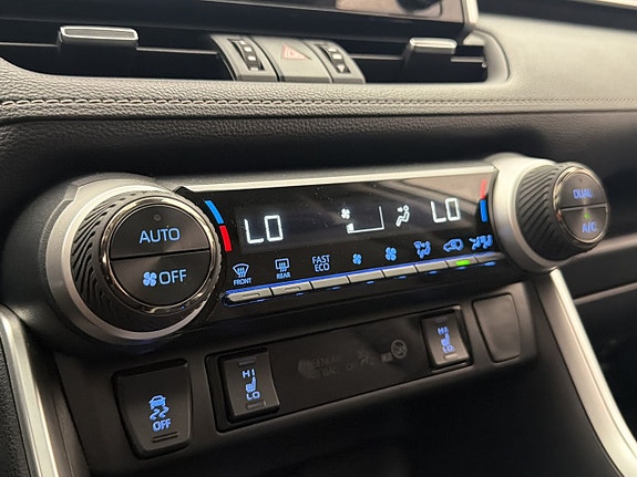 Toyota RAV4 24 of 30