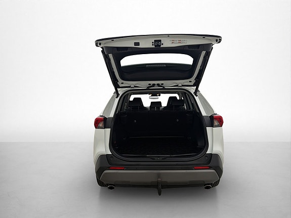 Toyota RAV4 8 of 30