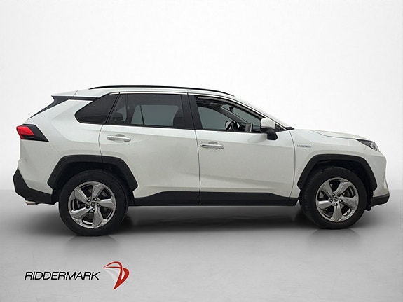 Toyota RAV4 6 of 30