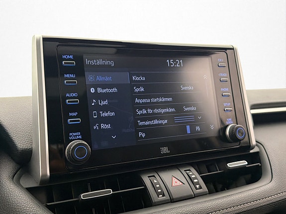 Toyota RAV4 18 of 30