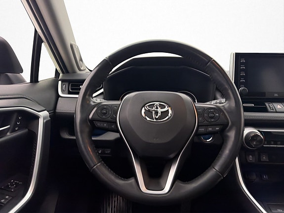 Toyota RAV4 11 of 30