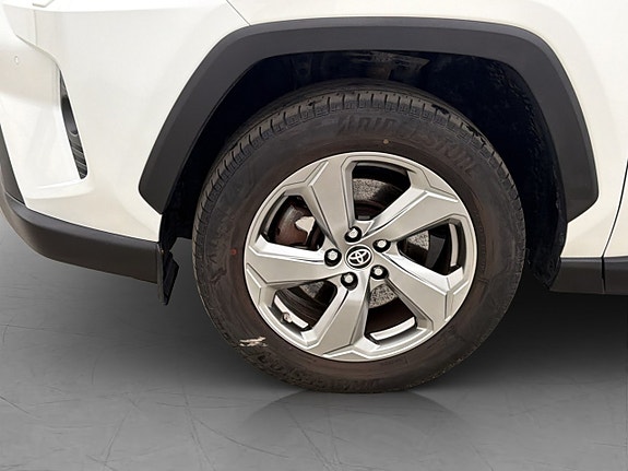 Toyota RAV4 27 of 30