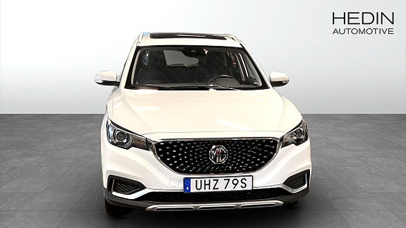 MG ZS 8 of 9