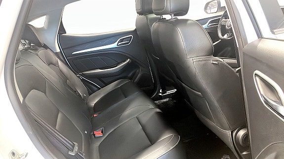 MG ZS 5 of 9