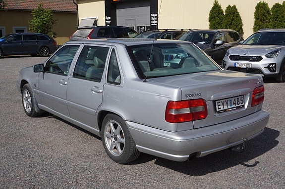 Volvo S70 2 of 11