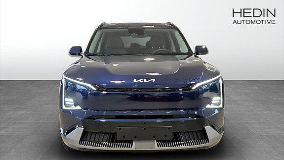 Kia EV5 2 of 12