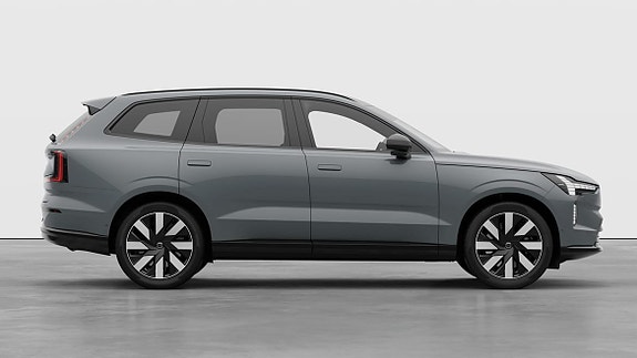 Volvo EX90 5 of 30