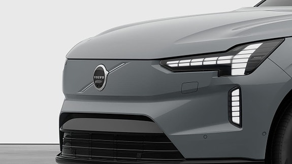 Volvo EX90 18 of 30