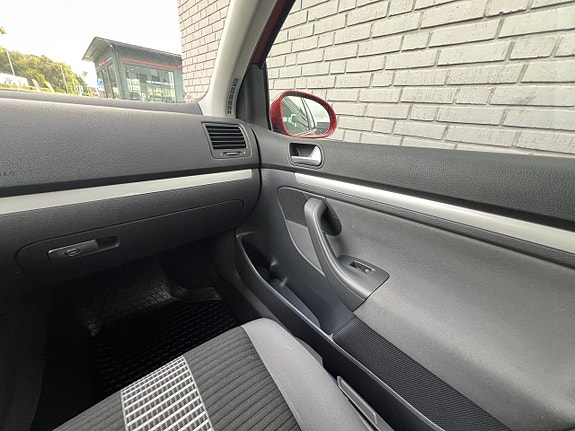 Volkswagen Golf I 19 of 19