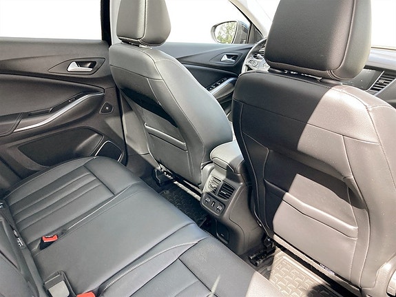 Opel Grandland X 12 of 15