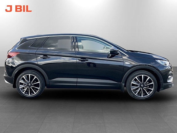 Opel Grandland X 13 of 15