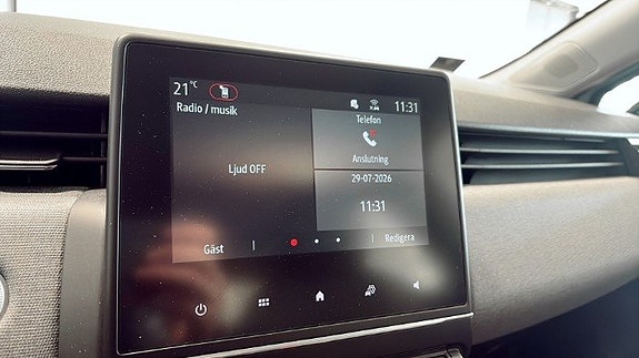 Renault Clio 14 of 18