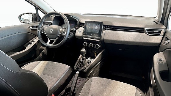 Renault Clio 10 of 18
