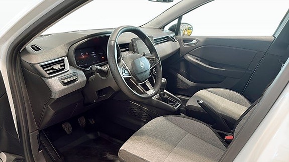 Renault Clio 9 of 18