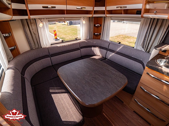 Knaus Südwind 580 EU Silver selection *Långbädd 3 of 19