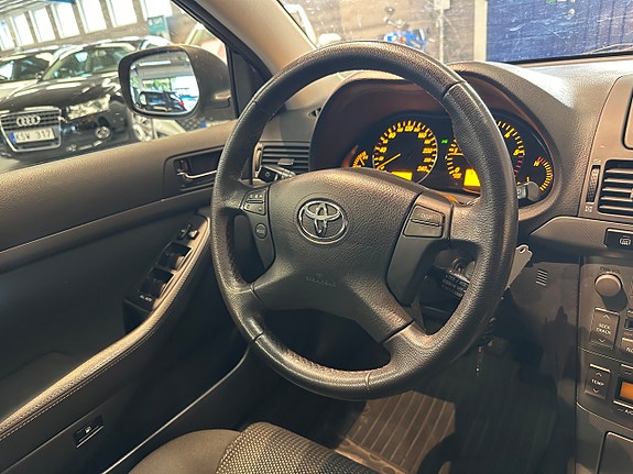 Toyota Avensis 13 of 20