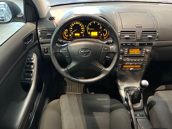 Toyota Avensis 12 of 20