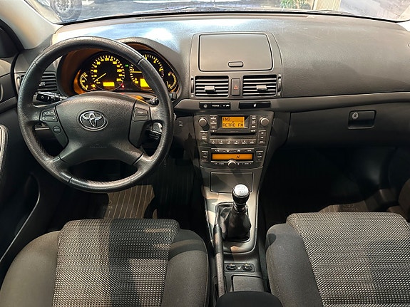 Toyota Avensis 11 of 20