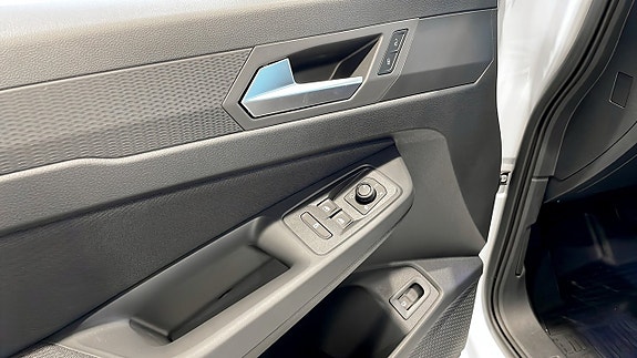 Ford Connect Tourneo 11 of 21