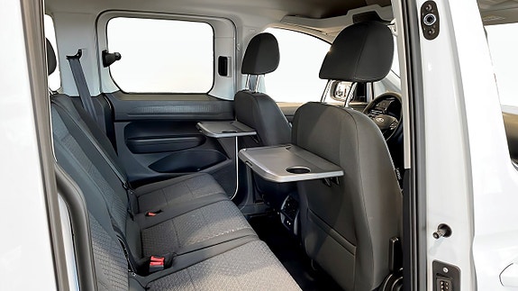 Ford Connect Tourneo 5 of 21