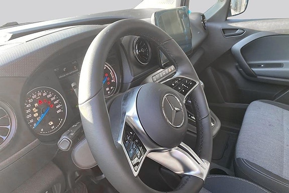 Mercedes-Benz eCitan 10 of 15