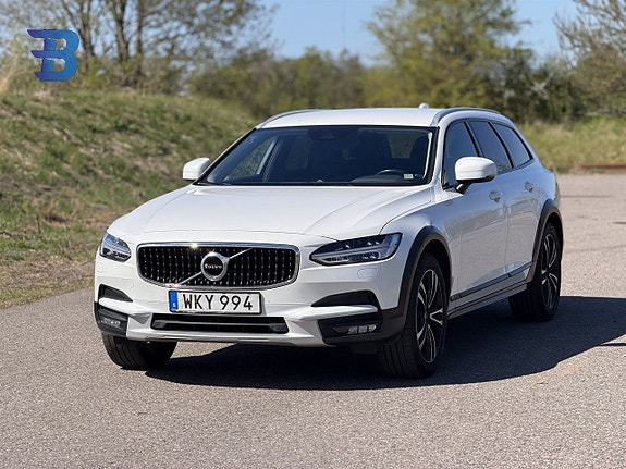 Volvo V90 Cross Country 3 of 18