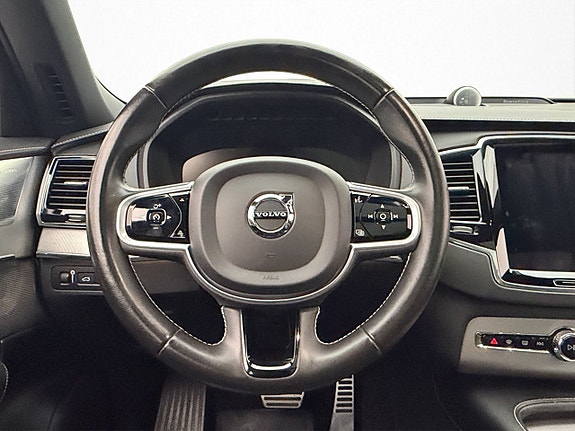Volvo XC90 20 of 30