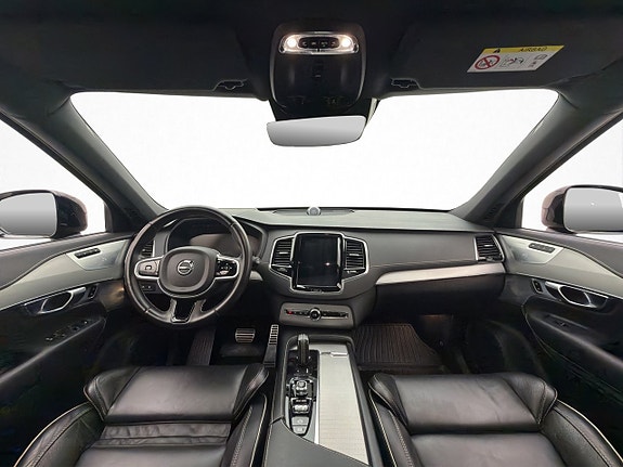 Volvo XC90 17 of 30